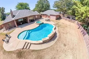 135 Pond Dr, Marshall, TX 75672 - Photo 5