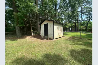 902 Pine Cove, Jacksonville, TX 75766 - Photo 31
