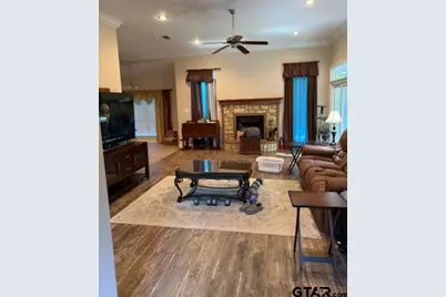 224 Stonebridge Ct, Gilmer, TX 75645 - Photo 3