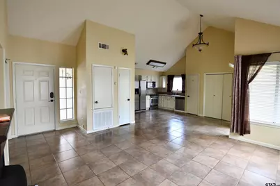 1725 Eaglewood, Tyler, TX 75703 - Photo 3