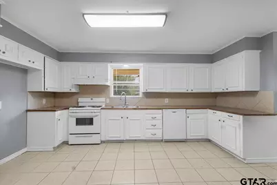 11369 Sherra, Tyler, TX 75706 - Photo 7