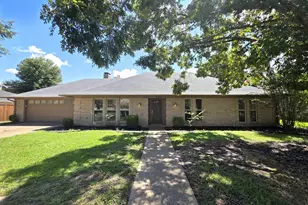 1404 Woodbridge Dr, Tyler, TX 75703 - Photo 1