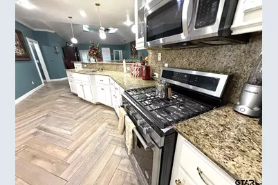 2122 Garden Valley Road, Tyler, TX 75702 - Photo 11