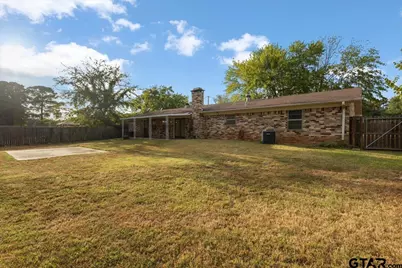 202 Sherwood Dr, Longview, TX 75605 - Photo 17