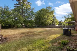 202 Sherwood Dr, Longview, TX 75605 - Photo 41
