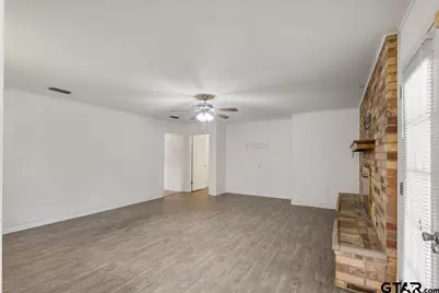202 Sherwood Dr, Longview, TX 75605 - Photo 11