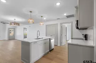 912 Nell Ave, Tyler, TX 75701 - Photo 11