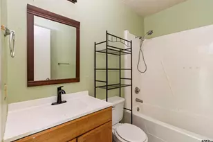 309 B Blake Dr, Longview, TX 75604 - Photo 11
