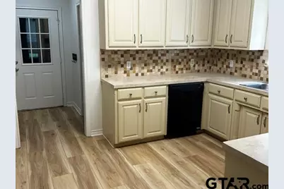 5022 Forestwood, Tyler, TX 75703 - Photo 3