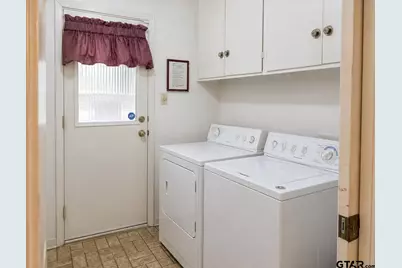 1911 Sterling Dr, Tyler, TX 75701 - Photo 9