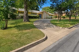 1911 Sterling Dr, Tyler, TX 75701 - Photo 5