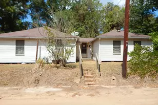 715 Clark St, Gilmer, TX 75644 - Photo 9