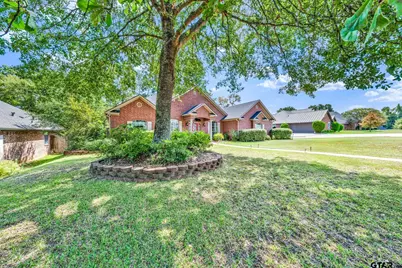 3808 Clarkway Place, Longview, TX 75605 - Photo 3