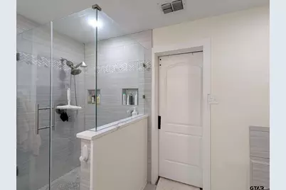 523 Richfield St, Longview, TX 75605 - Photo 27