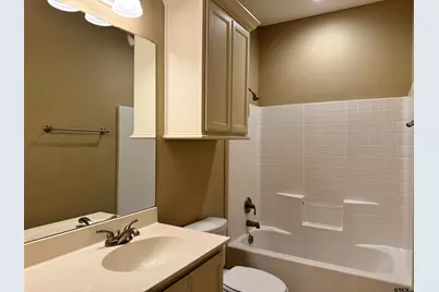 9153 Shadow Oak Dr, Tyler, TX 75707 - Photo 17