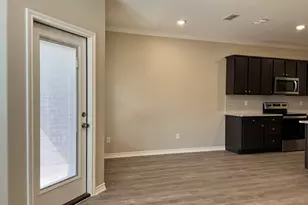 4300 Huntingtower Dr, Tyler, TX 75707 - Photo 11