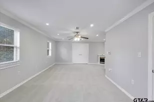 627 W 2nd St, Tyler, TX 75701 - Photo 35