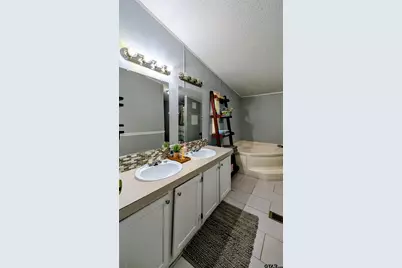 10706 Bourn Dr, Tyler, TX 75708 - Photo 11