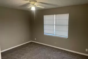 410 S Carriage Dr, Tyler, TX 75703 - Photo 5