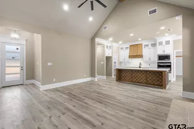 19454 Cedarpark Pl, Lindale, TX 75771 - Photo 7