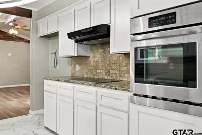 3724 Linda Kaye Dr., Longview, TX 75604 - Photo 9