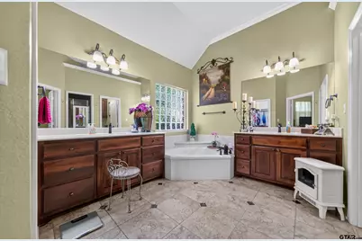 511 Southcreek, Chandler, TX 75758 - Photo 31