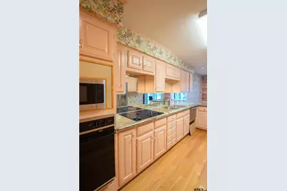 410 Amberwood Cir, Tyler, TX 75701 - Photo 13