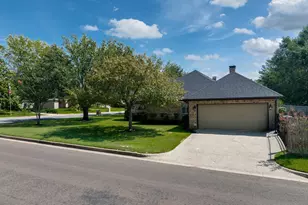 1318 Spring Branch Dr, Tyler, TX 75703 - Photo 39