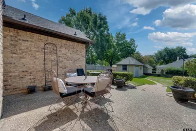 1318 Spring Branch Dr, Tyler, TX 75703 - Photo 33