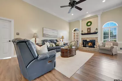 1318 Spring Branch Dr, Tyler, TX 75703 - Photo 11