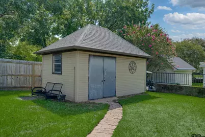 1318 Spring Branch Dr, Tyler, TX 75703 - Photo 35