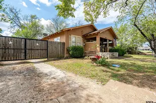717 Adams St, Jacksonville, TX 75766 - Photo 15