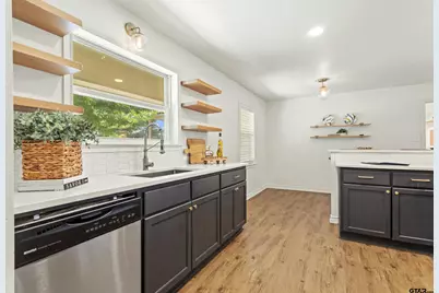 709 Georgia, Lindale, TX 75771 - Photo 5