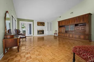 5820 Foxcroft Rd, Tyler, TX 75703 - Photo 5