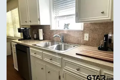 2020 Redbud, Tyler, TX 75701 - Photo 3