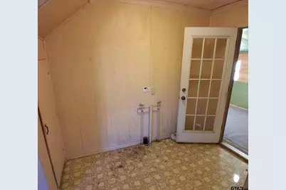 805 S Glenwood Boulevard, Tyler, TX 75701 - Photo 19