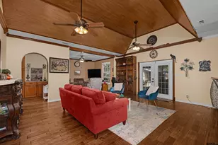 535 Oakwood Dr, Kilgore, TX 75662 - Photo 5
