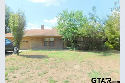 1609 Robin, Mineola, TX 75773 - Photo 1