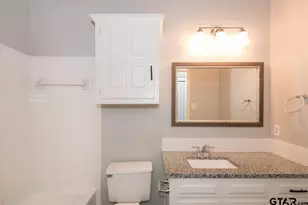 5821 Hollytree Dr, Tyler, TX 75703 - Photo 23