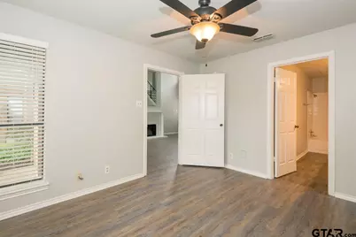 5821 Hollytree Drive, Tyler, TX 75703 - Photo 9