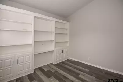 5821 Hollytree Drive, Tyler, TX 75703 - Photo 21
