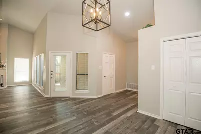 5831 Hollytree Dr., Tyler, TX 75703 - Photo 11