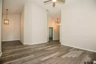 5831 Hollytree Dr., Tyler, TX 75703 - Photo 7