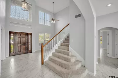 5718 Gloucester, Tyler, TX 75707 - Photo 3