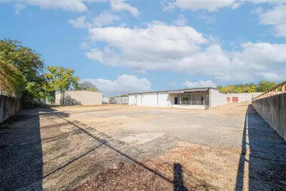 342 W Cotton, Longview, TX 75602 - Photo 33