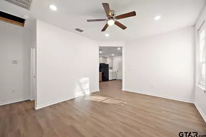 504 Neches St, Jacksonville, TX 75766 - Photo 3