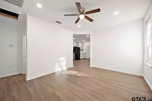 504 Neches St, Jacksonville, TX 75766 - Photo 3