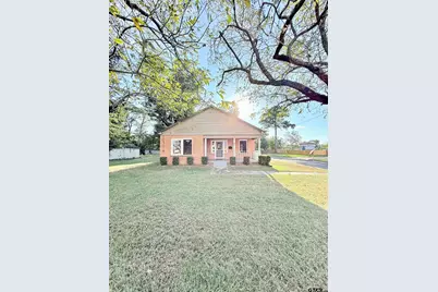 1501 Crockett Rd, Palestine, TX 75801 - Photo 1