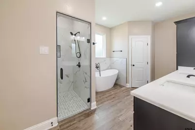 404 Small Oaks Road, Kilgore, TX 75662 - Photo 17