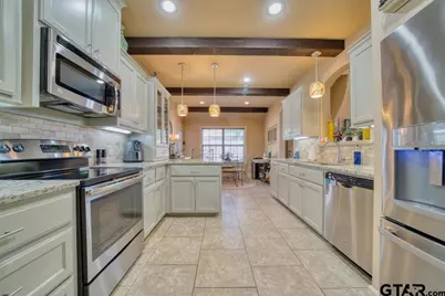 901 Wilcrest Place, Longview, TX 75604 - Photo 13